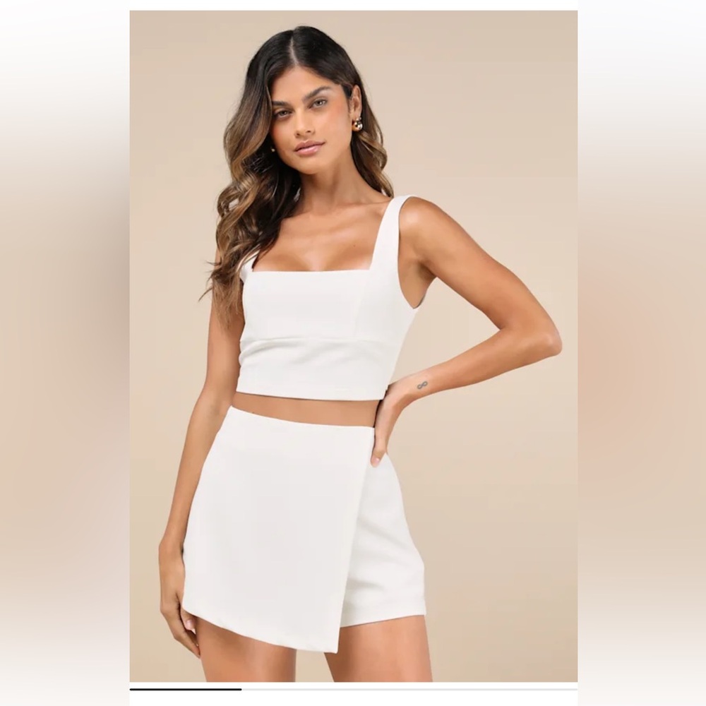 Lulus exceptionally styled ivory lace up Two-Piece Skort romper Set size XL NEW
